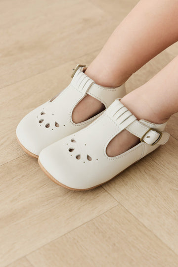 Lulu Shoe - Soft Action White Childrens Footwear from Jamie Kay NZ