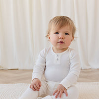 Organic Cotton Modal Everyday Legging - Milk Childrens Legging from Jamie Kay NZ