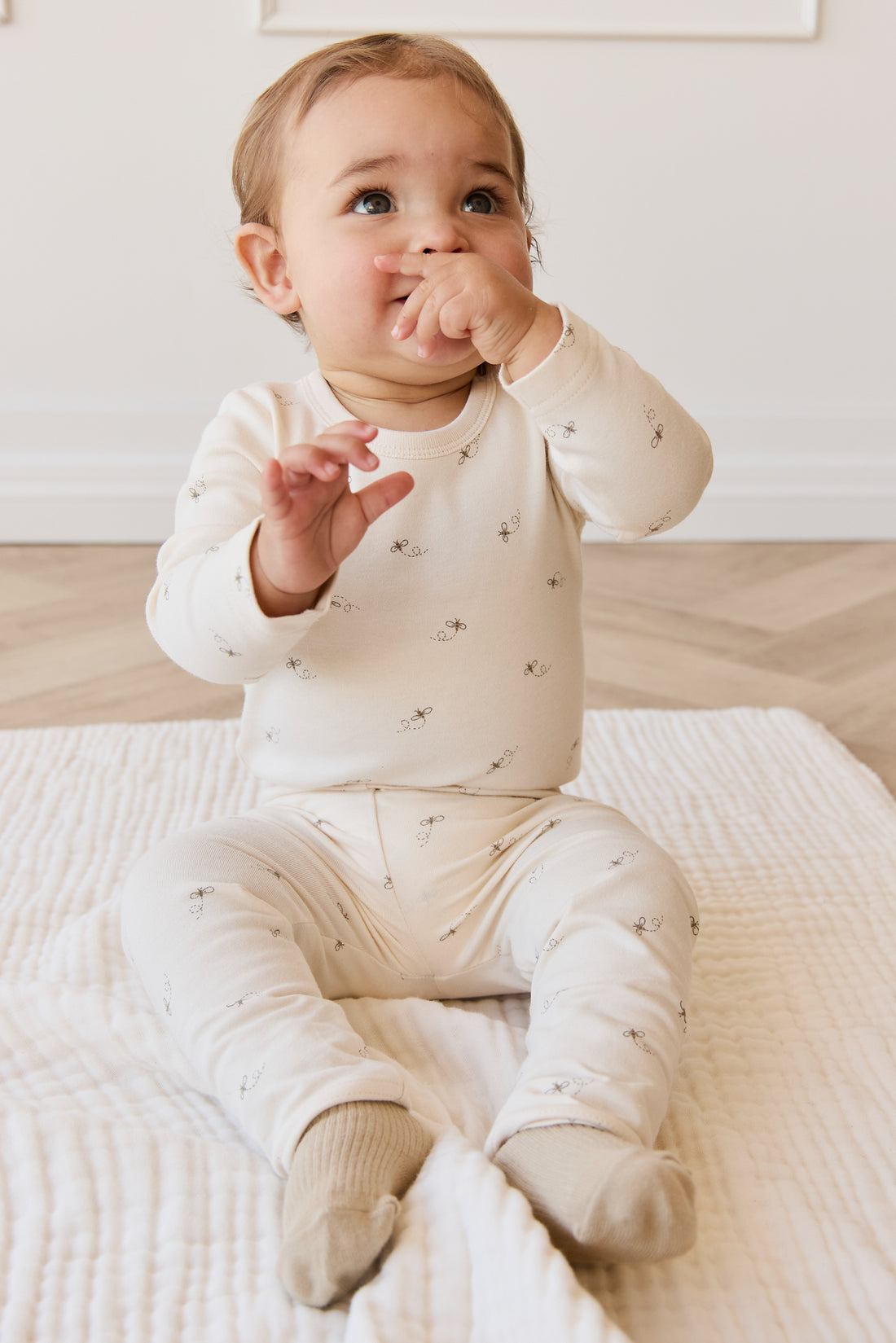 Organic Cotton Fernley Bodysuit - Bumblebees Childrens Bodysuit from Jamie Kay NZ