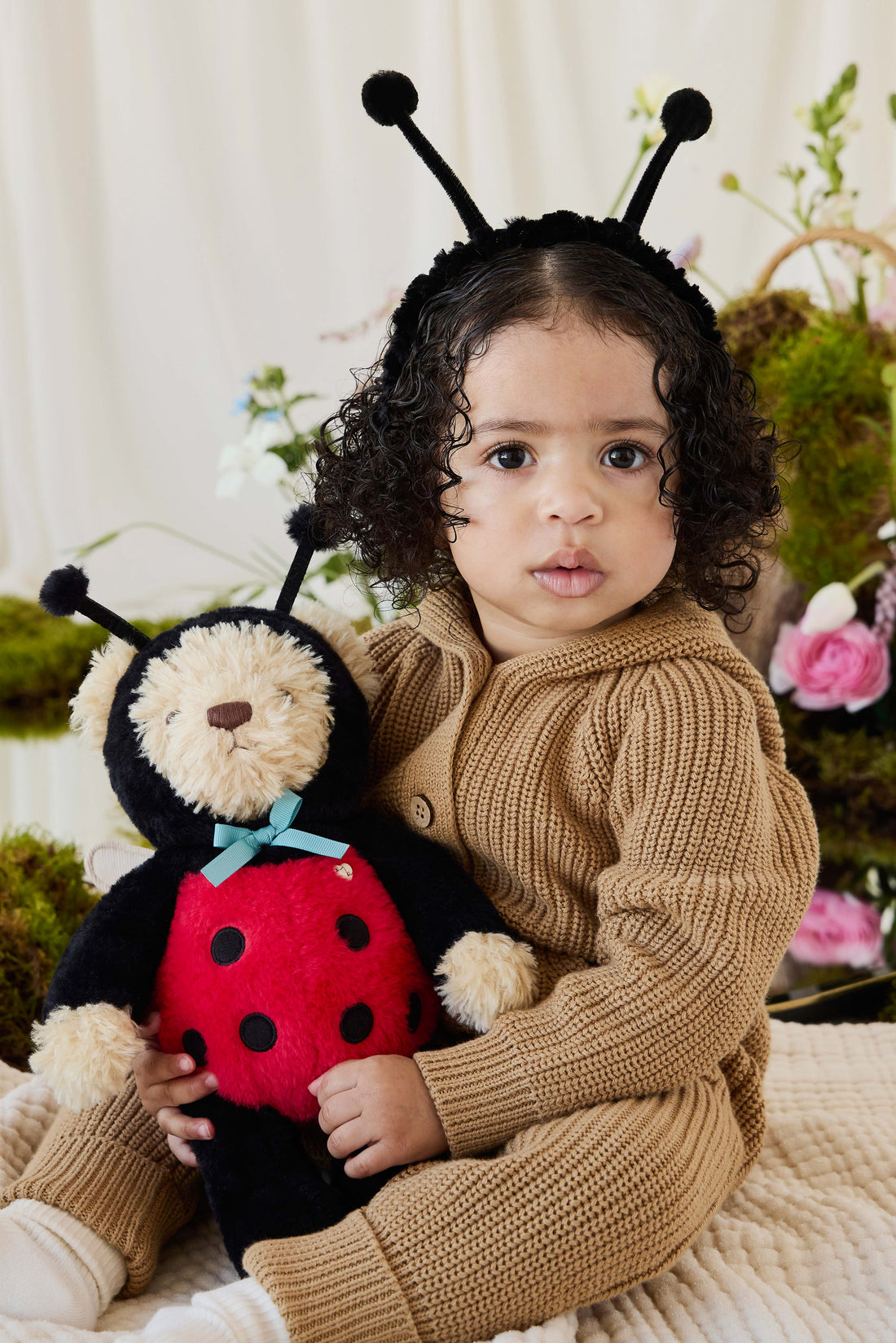 Snuggle Bunnies - Arthur the Bear - Lovebug Childrens Toys from Jamie Kay NZ