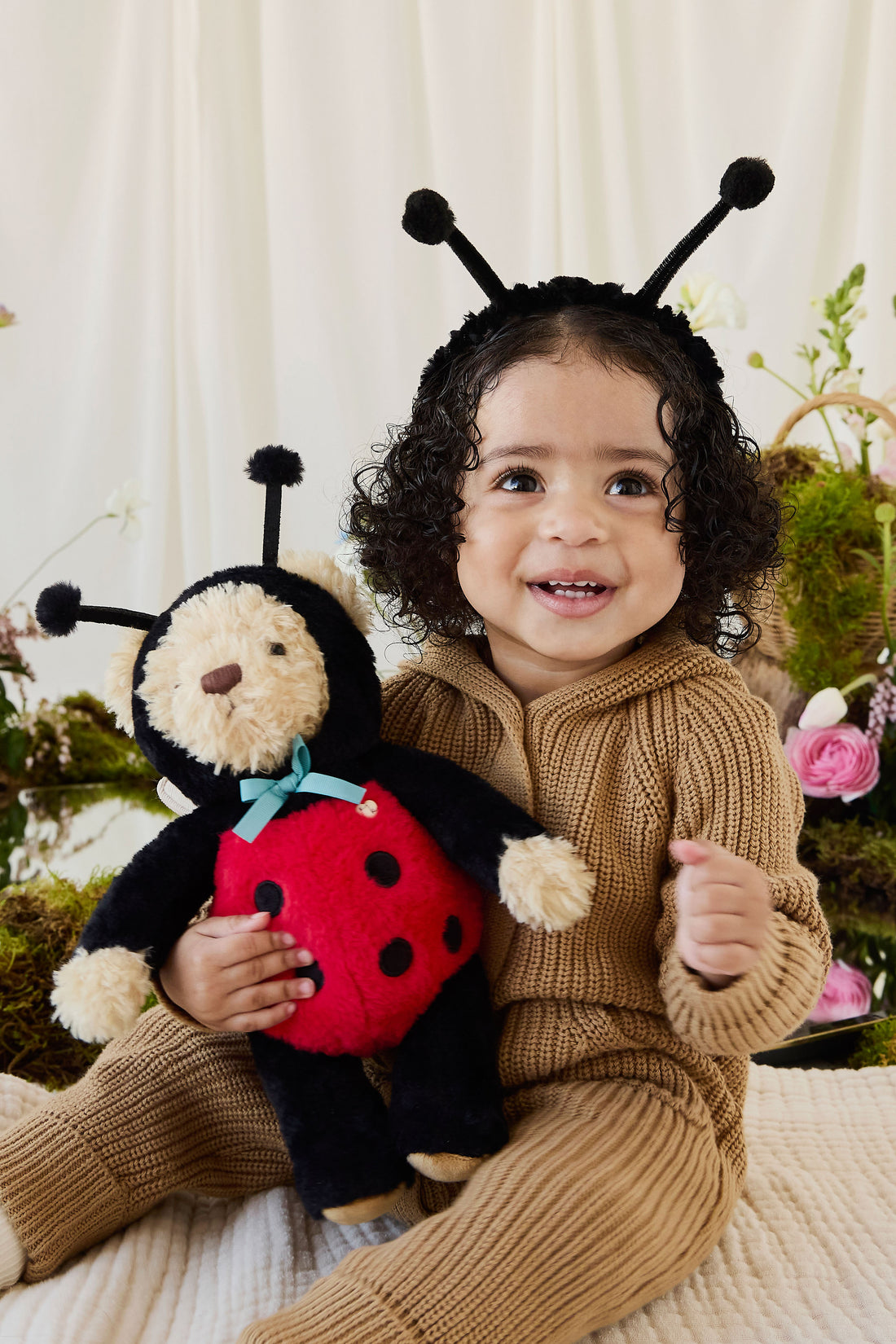 Snuggle Bunnies - Arthur the Bear - Lovebug Childrens Toys from Jamie Kay NZ