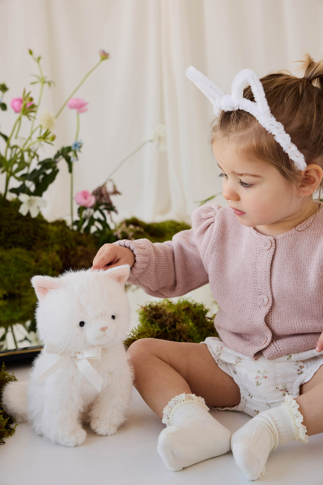 Snuggle Bunnies - Moon the Kitty - Snow Childrens Toys from Jamie Kay NZ