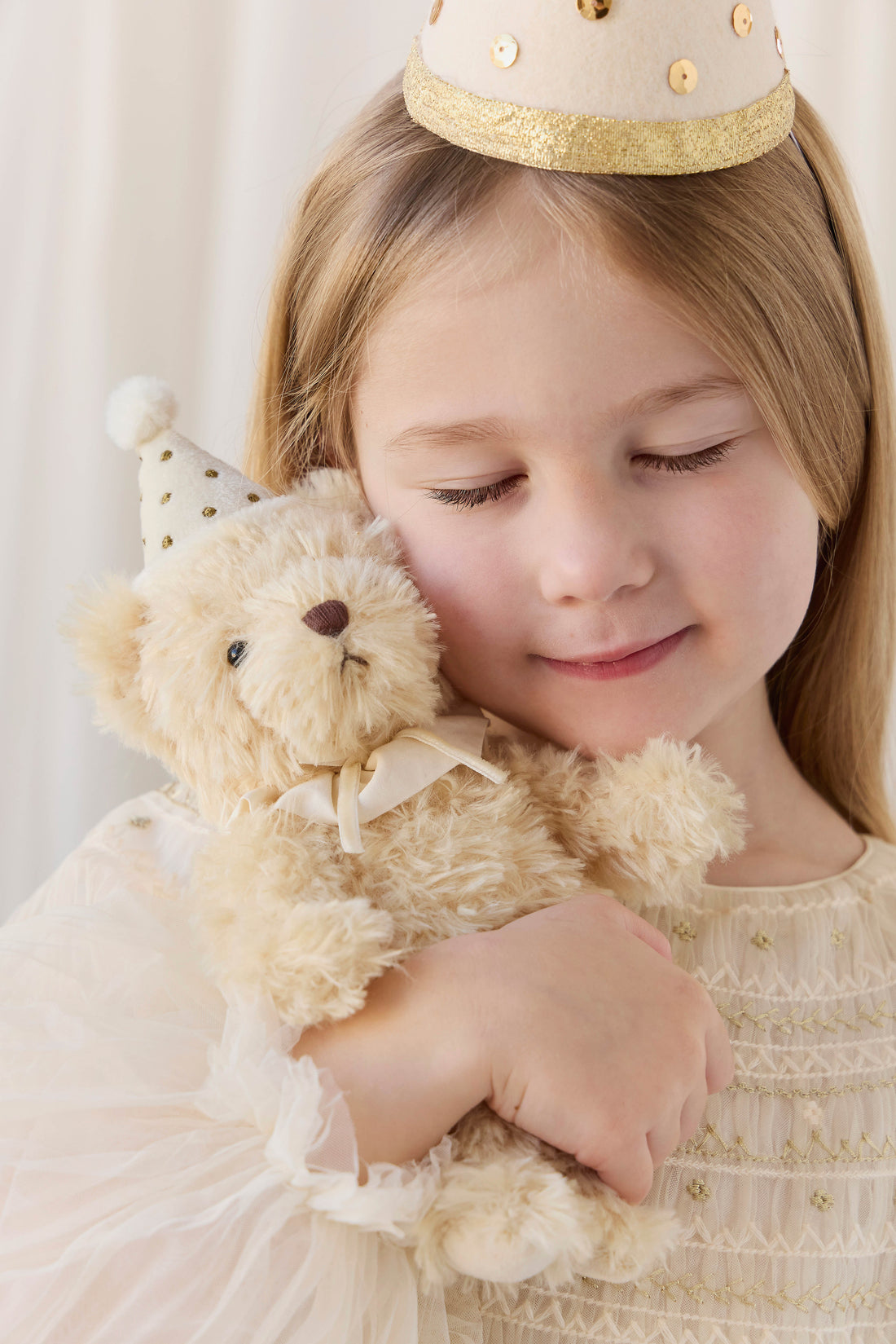 Snuggle Bunnies - Party Arthur - Ivory Childrens Toys from Jamie Kay NZ