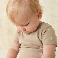 Organic Cotton Hudson Short Sleeve Bodysuit - Set Sail Vintage Taupe Childrens Bodysuit from Jamie Kay NZ