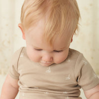 Organic Cotton Hudson Short Sleeve Bodysuit - Set Sail Vintage Taupe Childrens Bodysuit from Jamie Kay NZ