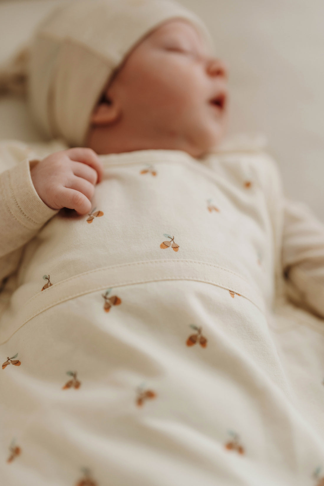 Merino Kids Go Go Bag All Seasons - Woodland Acorns White Childrens Sleeping Bag from Jamie Kay NZ