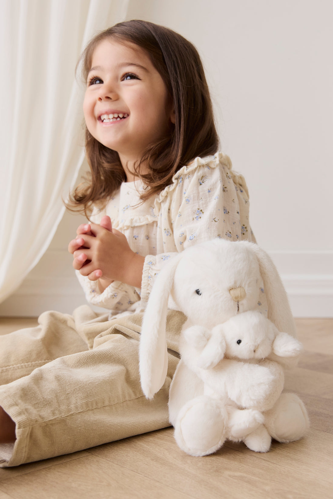 Snuggle Bunnies - Frankie the Hugging Bunny - Marshmallow Childrens Toy from Jamie Kay NZ