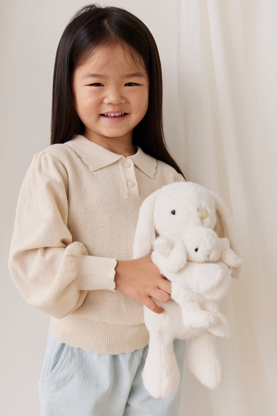 Snuggle Bunnies - Frankie the Hugging Bunny - Marshmallow Childrens Toy from Jamie Kay NZ