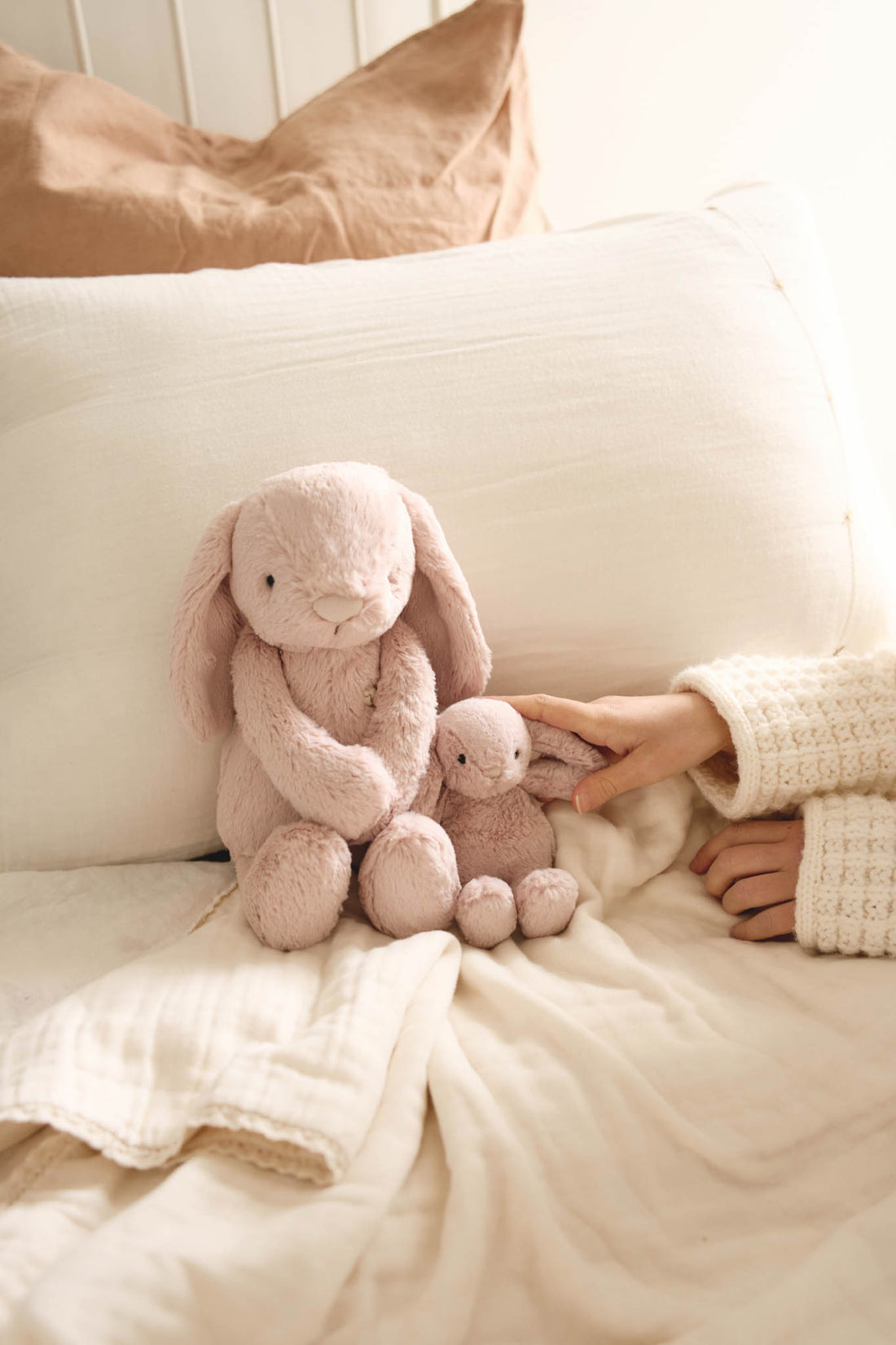 Snuggle Bunnies - Plush Frankie the Hugging Bunny - Blush Childrens Toy from Jamie Kay NZ