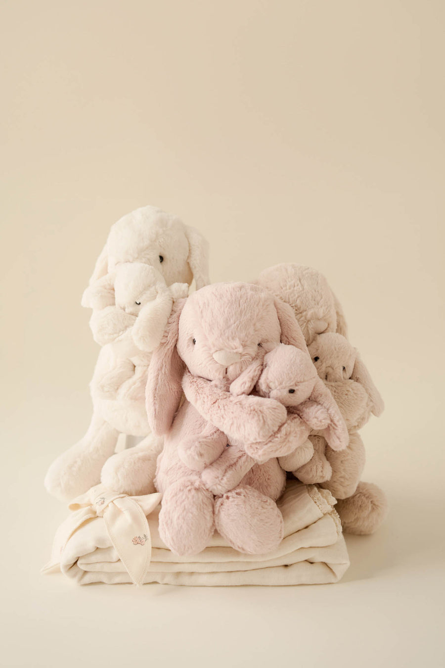 Snuggle Bunnies - Plush Frankie the Hugging Bunny - Blush Childrens Toy from Jamie Kay NZ